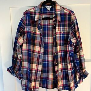 Duluth Multicolor Plaid Button-Down flannel Shirt.